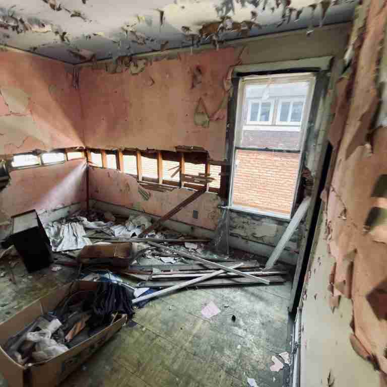 3328 Blaine (49).jpg